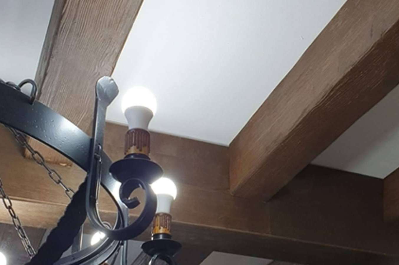 ParaTuReforma revoluciona el sector de la decoración con su nueva línea de vigas imitación madera