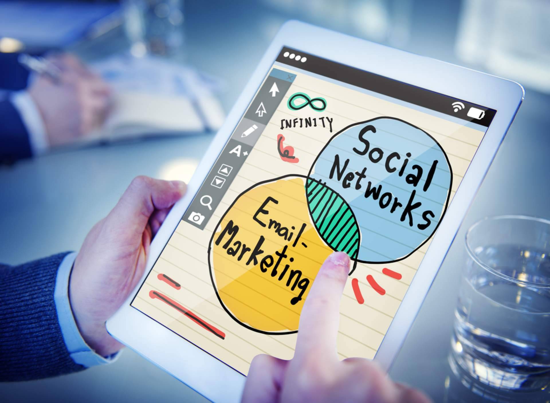 Cómo mejorar el email marketing y el marketing automation en una empresa, por Funnel Tropia