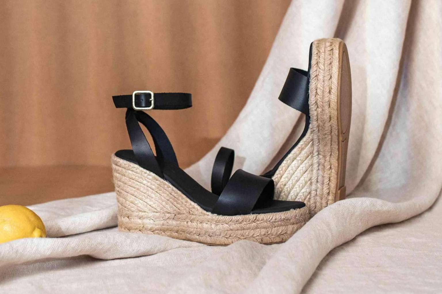 Kovan 1924 Lanza su Nueva Colección