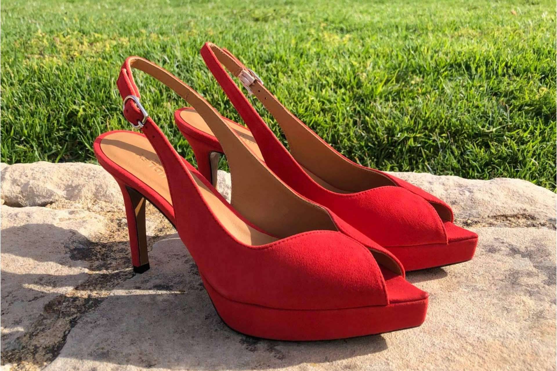 Vestir con elegancia y confort con las sandalias de tacón alto de Audley Shoes