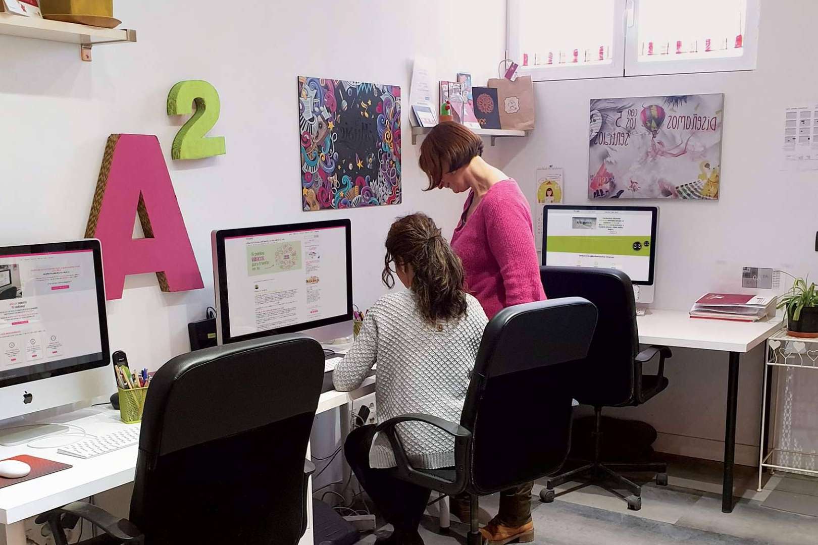 Diseño de páginas web para posicionar un negocio en internet, con A2 Colores