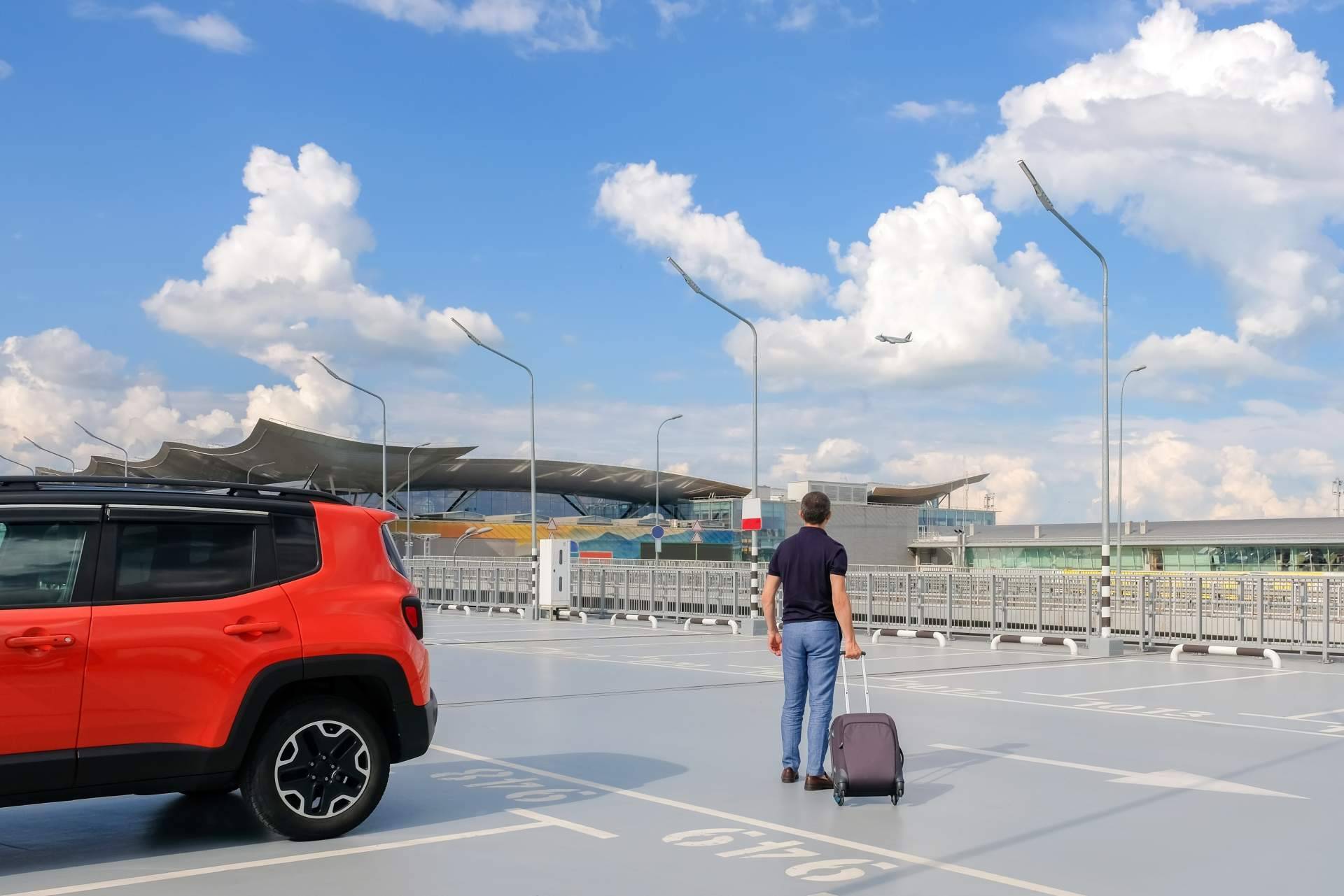 Apárcalo reserva el estacionamiento en el aeropuerto de Alicante
