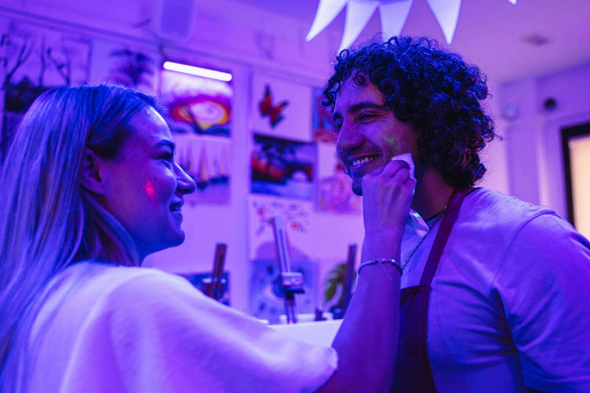 Arte y vino entre amigos, la experiencia perfecta de Art & Wine