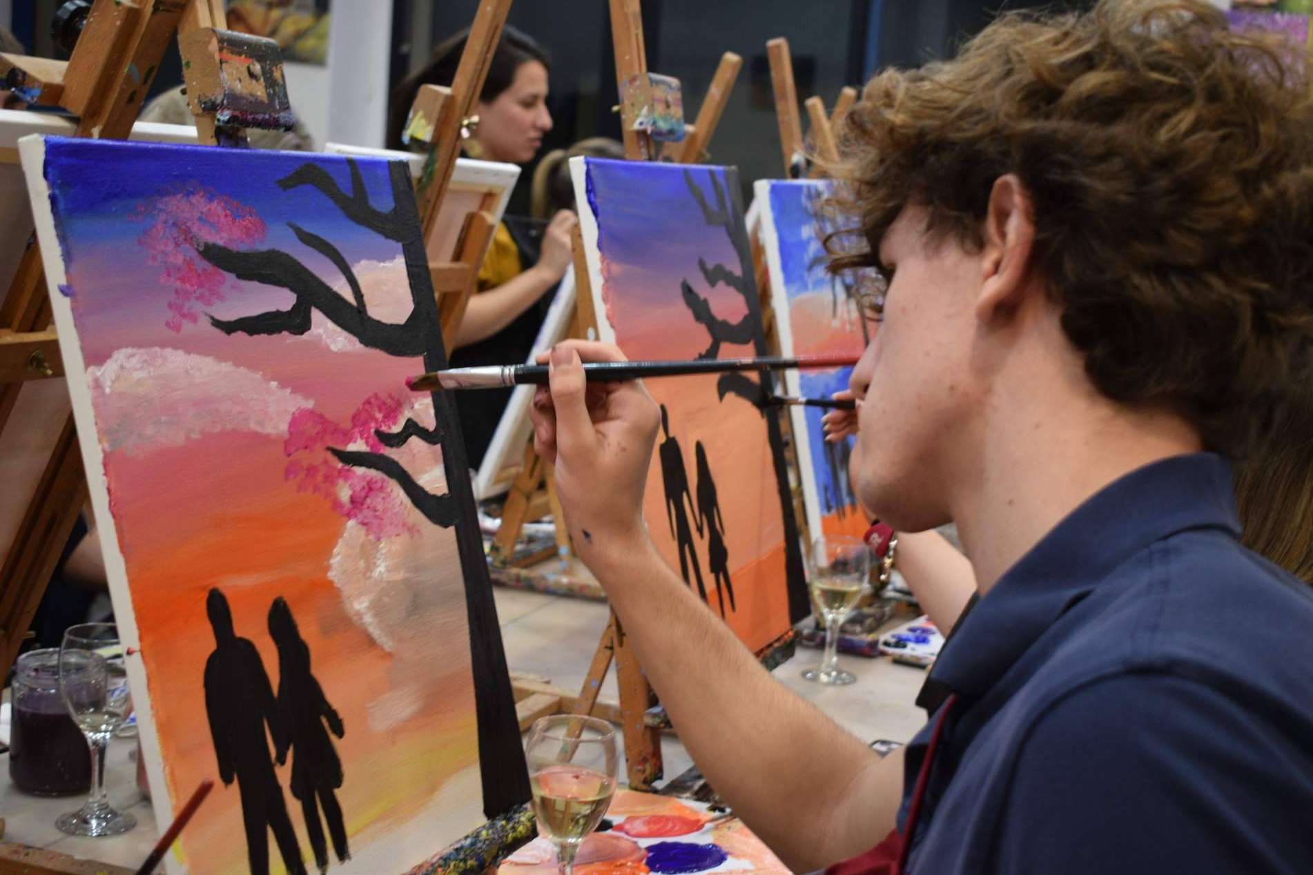 Una experiencia divertida con clases de pintura en Madrid y Barcelona