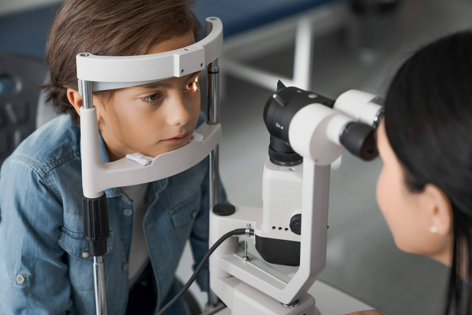 ¿Cómo combatir la presbicia y decir adiós a las gafas para siempre?