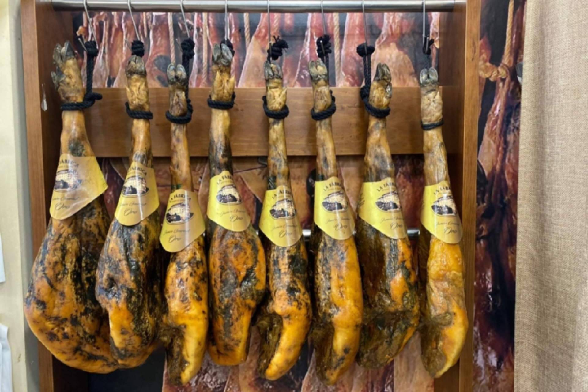 La Fábrica Jamones & Quesos, una tienda gourmet online que propone experiencias gastronómicas memorables