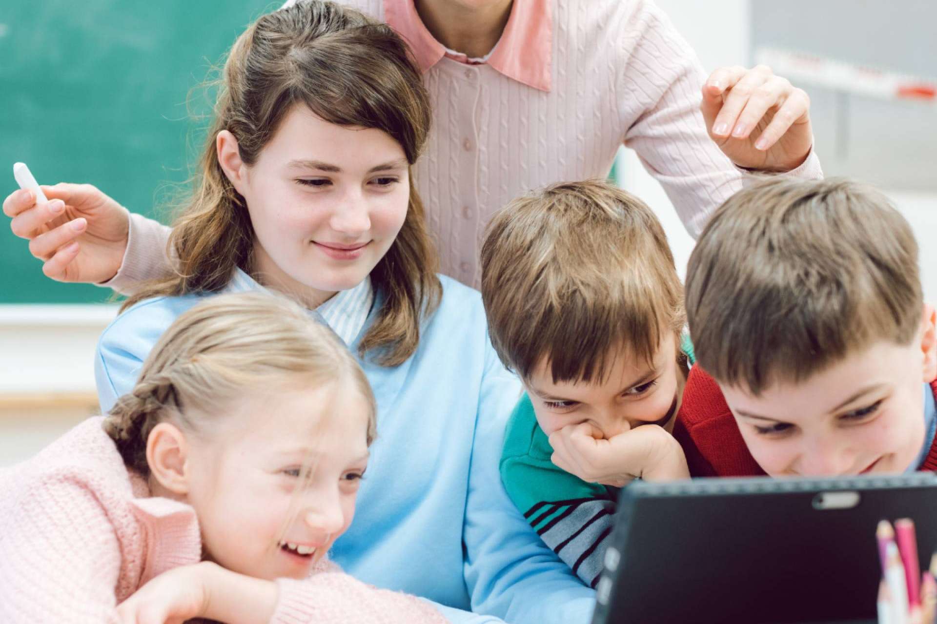 La revolución educativa a través del Proyecto IKT; Innovación en la enseñanza primaria