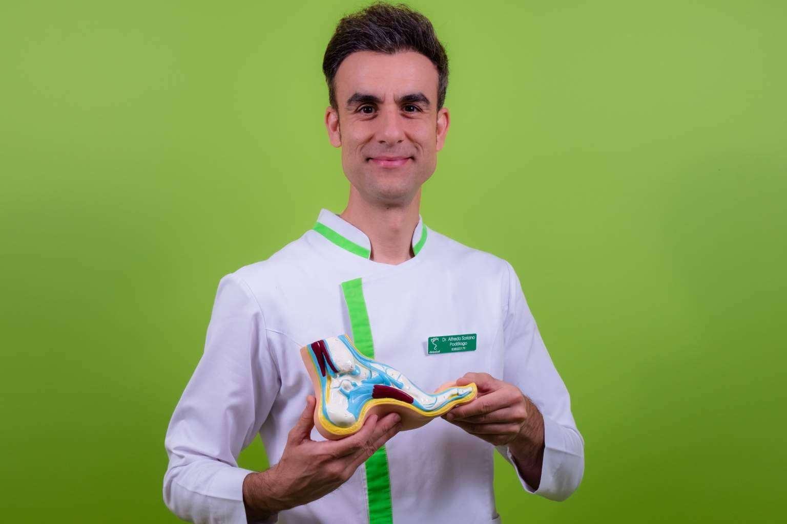 Alfredo Soriano y Clinisalud, innovación y tratamiento personalizado en el cuidado podológico