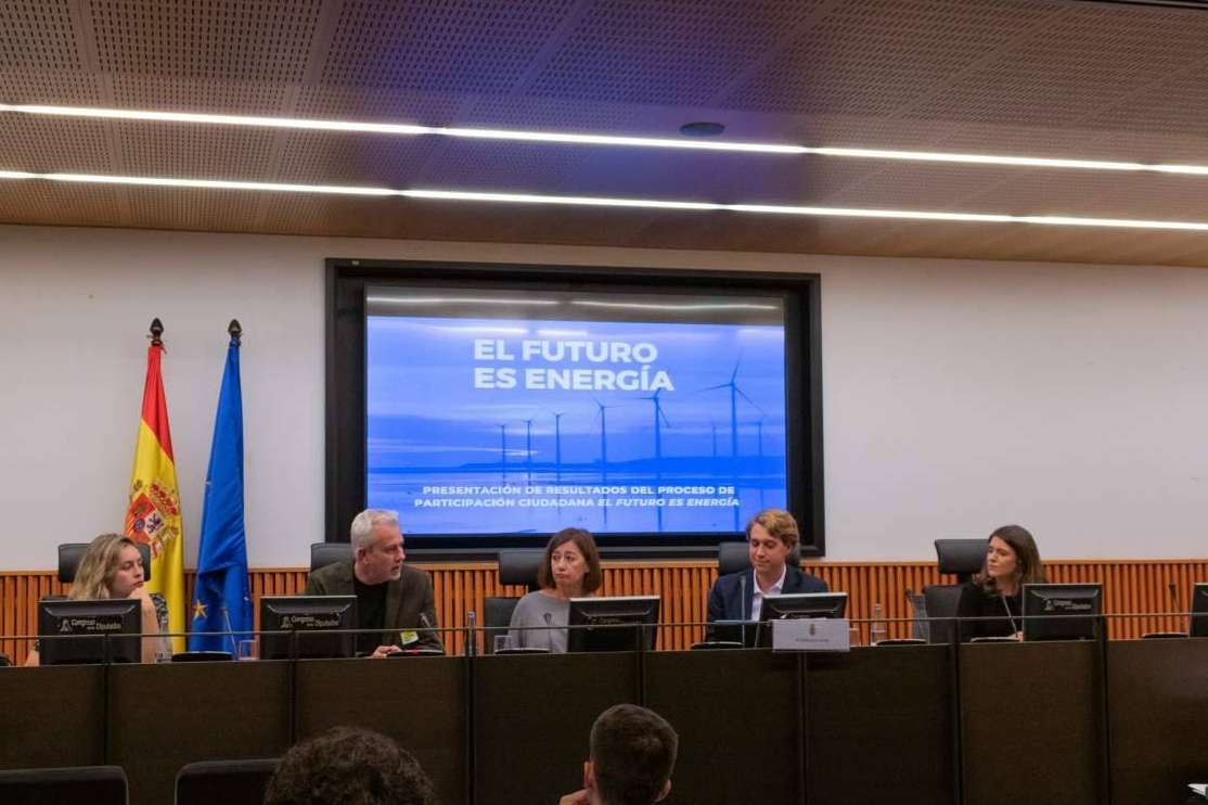 Jóvenes destacan la fiscalidad verde como motor clave para la transición energética