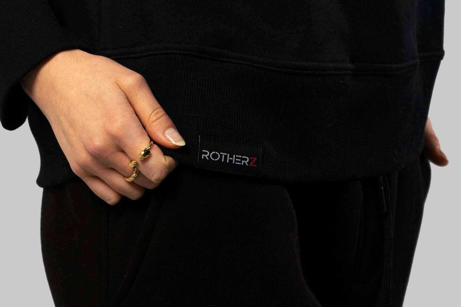 Rotherz se posiciona como líder en moda urbana, combinando estilo y sostenibilidad