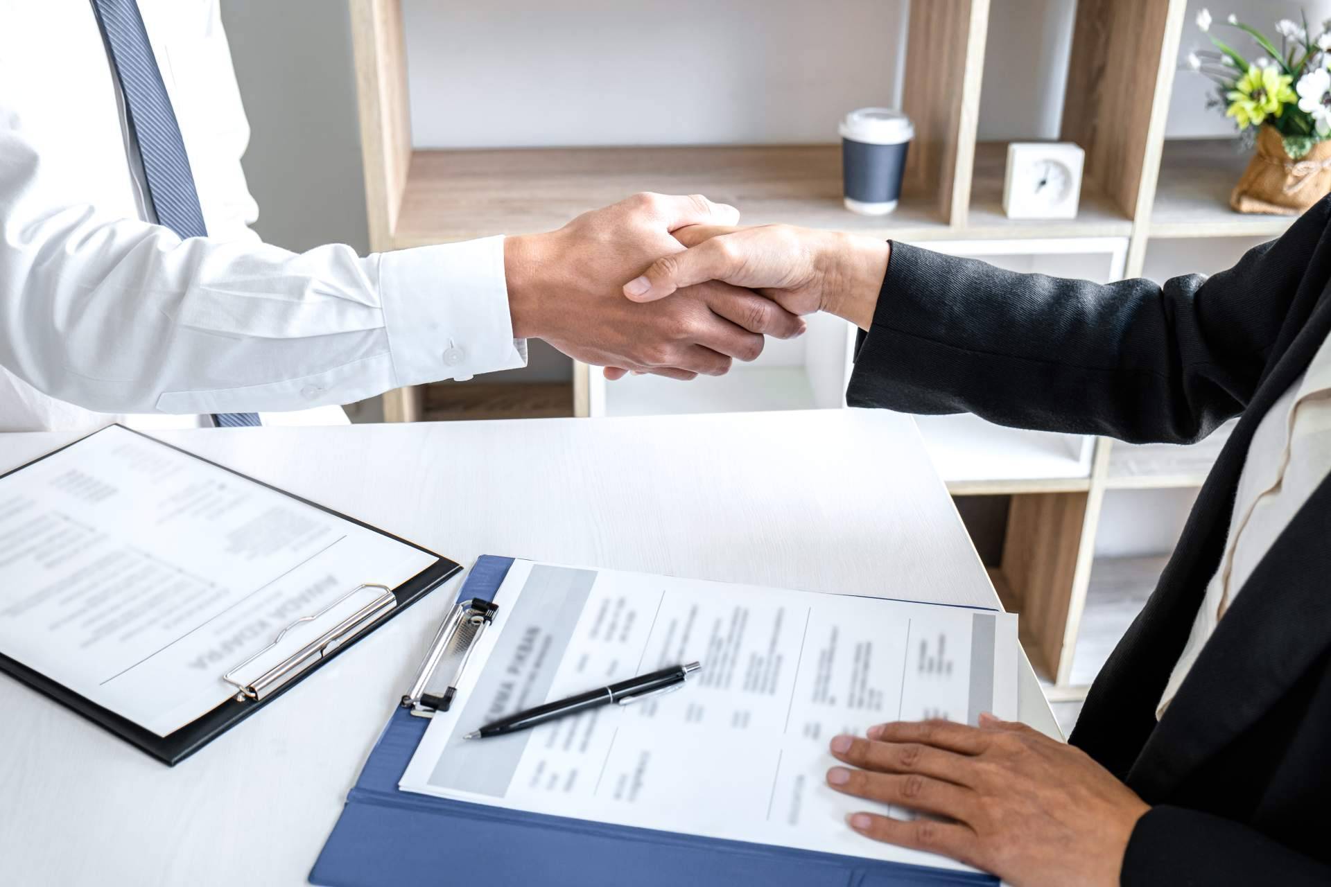 LOTESNA, la apuesta segura para el traspaso de estancos y loterías en España, con servicios personalizados y especializados