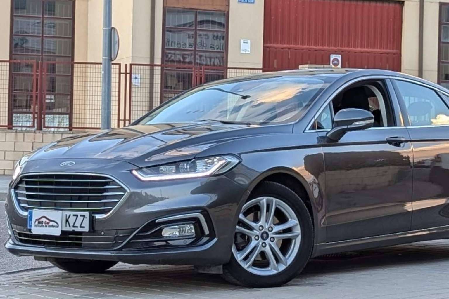 MID Car es un concesionario de segunda mano y ocasión de confianza en Madrid