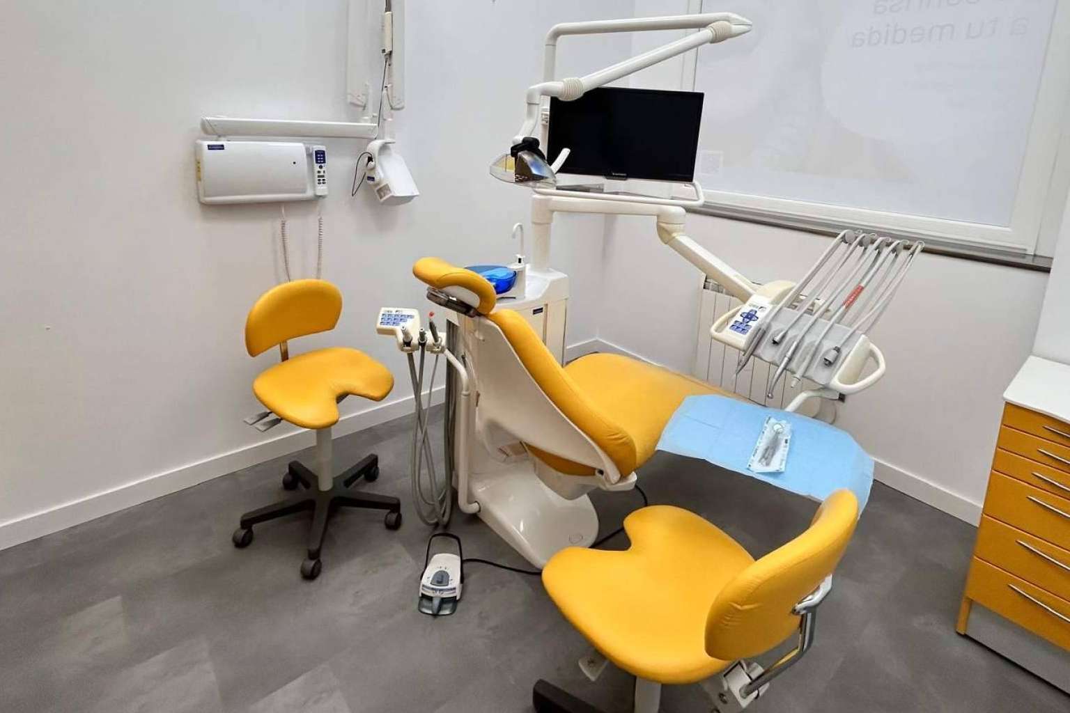SmileDent ofrece tratamientos dentales innovadores con profesionales expertos