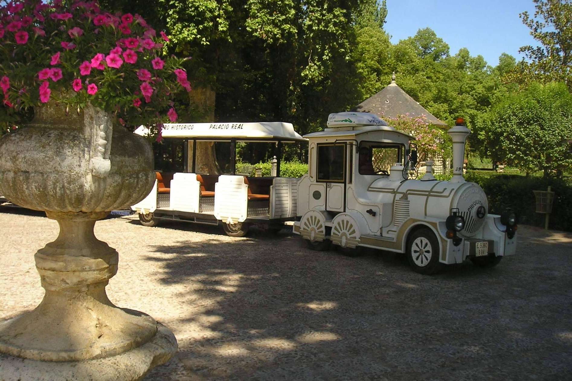 Arantour impulsa el turismo en Aranjuez con paquetes personalizados para grupos y eventos