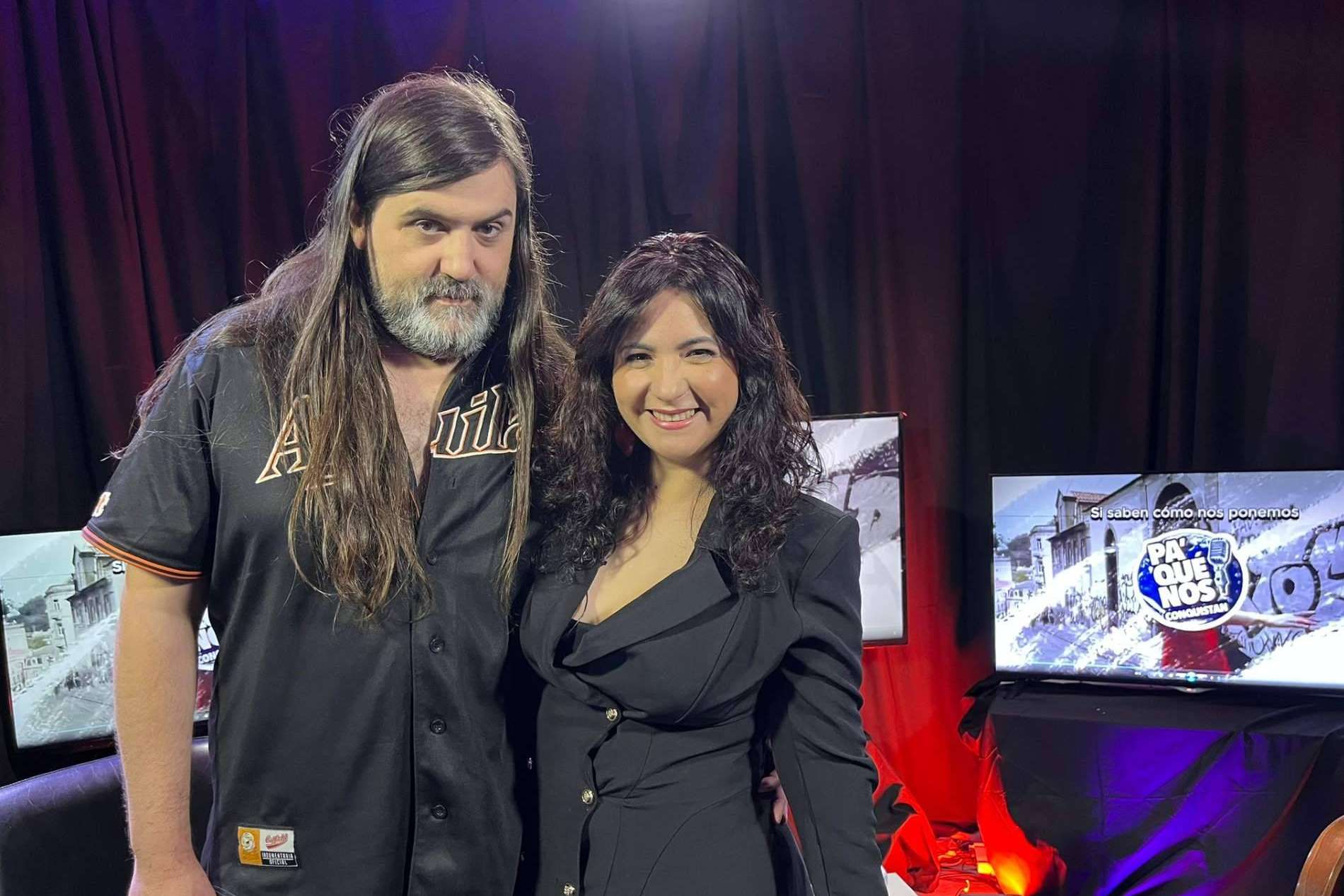 Entrevista a los Fundadores de Monologamia; La productora que transformó la escena de la comedia española