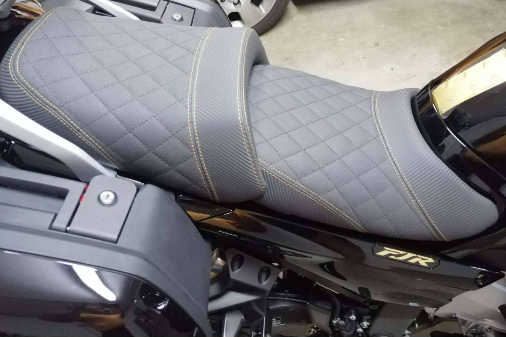 JM-Fundas, expertos en tapizar asientos de moto y crear soluciones de confort