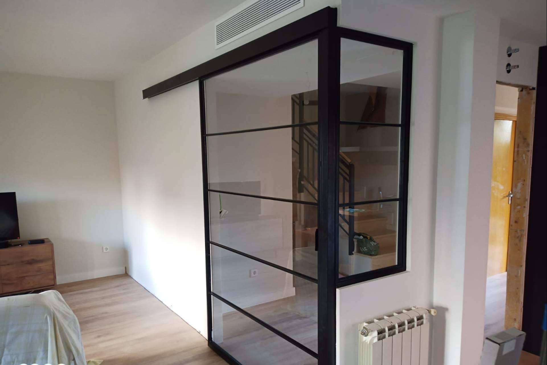 Cerrajería Aimet impulsa el diseño industrial con su gama de puertas y ventanas de hierro y cristal
