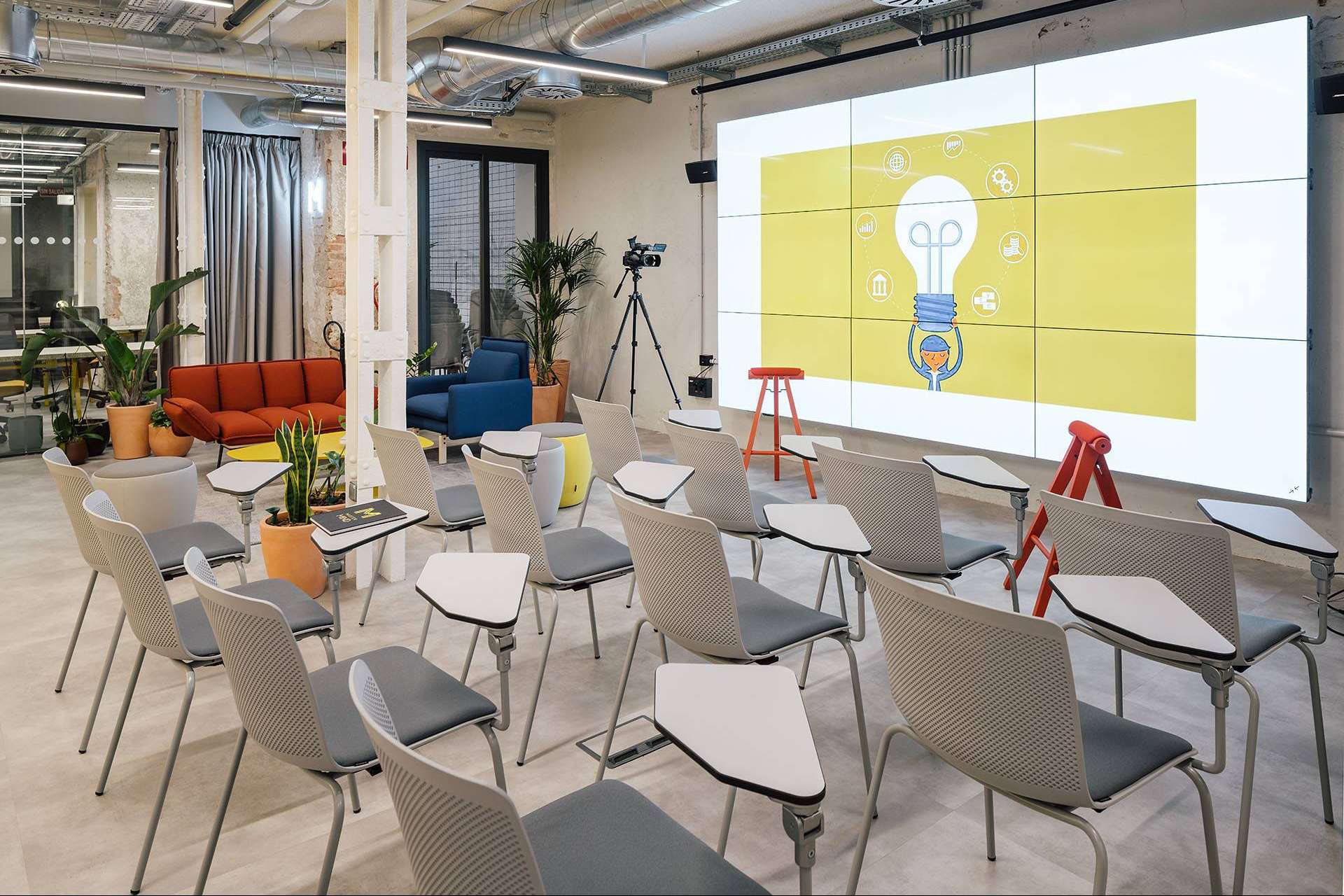 Mastermind Place conjuga innovación y tecnología en eventos corporativos y videopodcasts en Madrid
