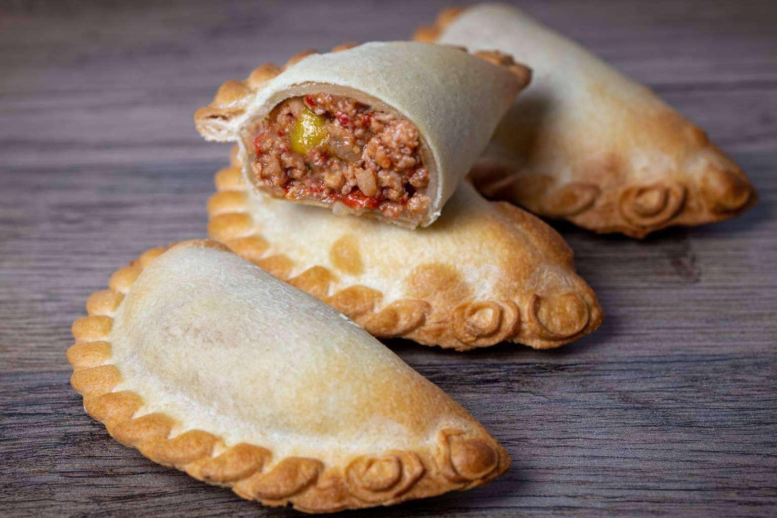 Incorporar empanadas argentinas, una solución versátil y deliciosa para restaurantes y caterings