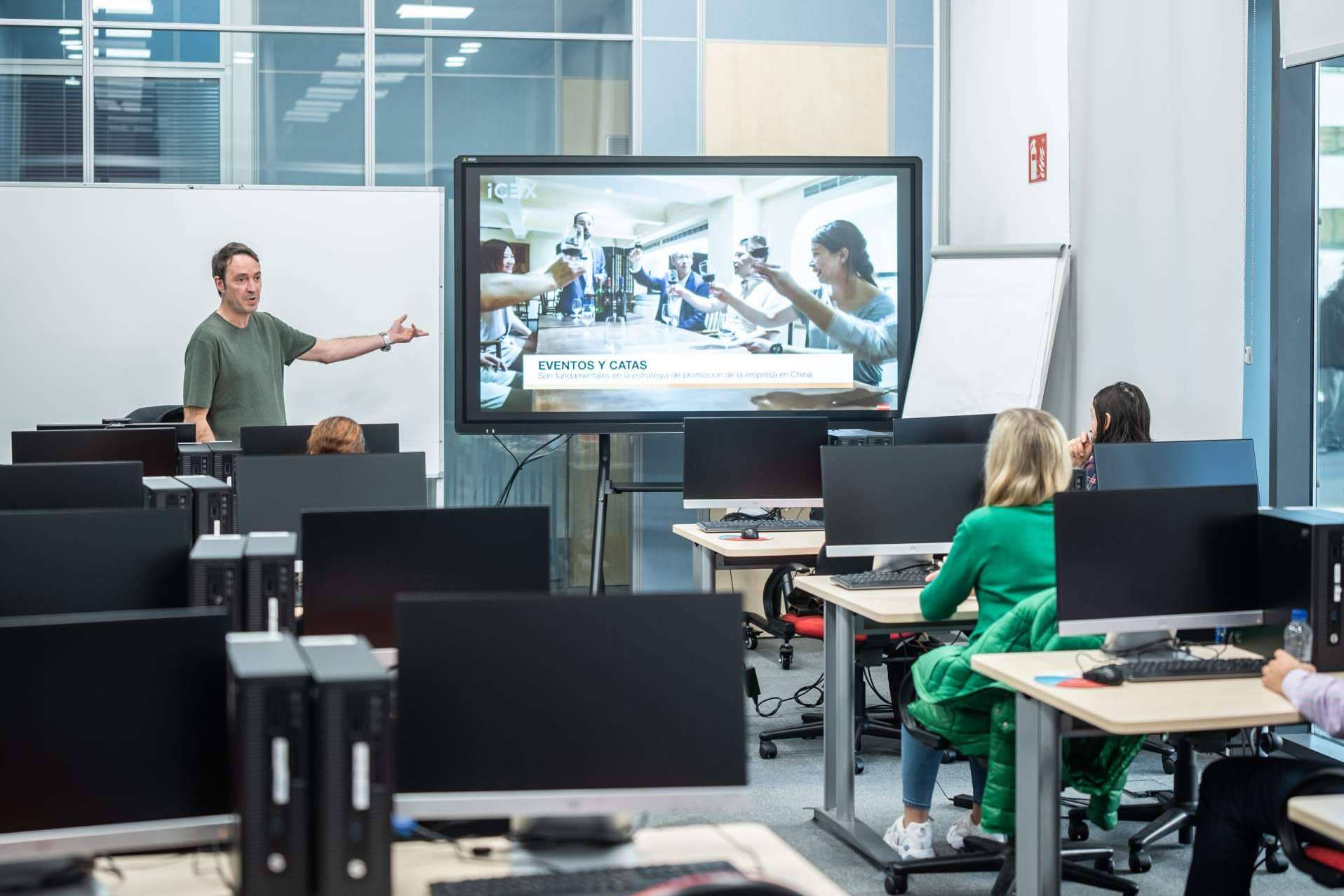 Formación gratuita en inglés; cursos para trabajadores y desempleados de la Comunidad de Madrid
