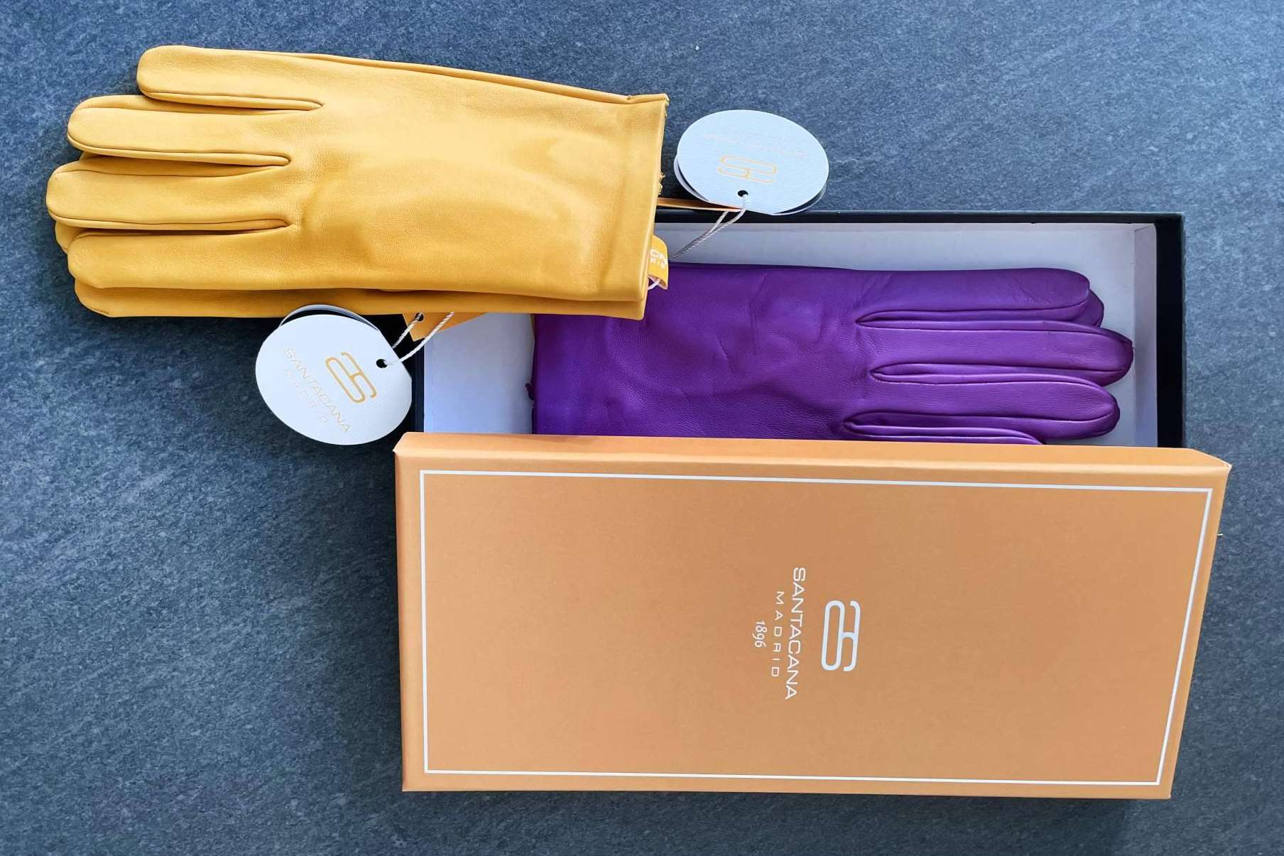 Nuevos guantes de piel de Santacana, diseño y artesanía para la temporada otoño-invierno
