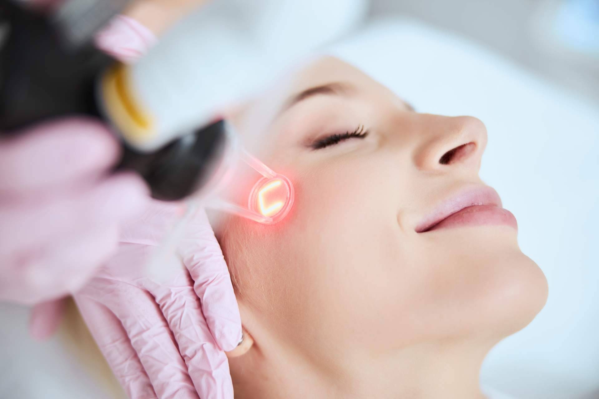 Innovación en estética, Centro Estética El Pilar apuesta por técnicas eficaces para eliminar lunares y verrugas