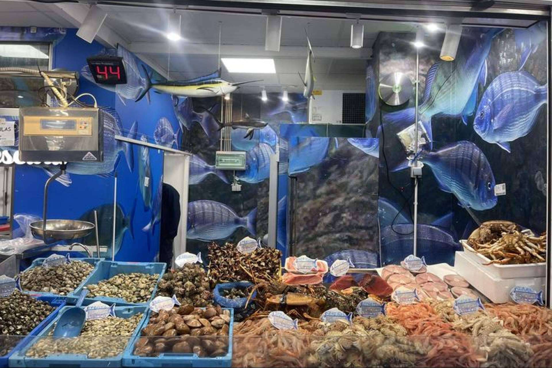 Pescadería Younes Ceuta apuesta por la calidad y la cercanía con un servicio de pedidos ágil y moderno