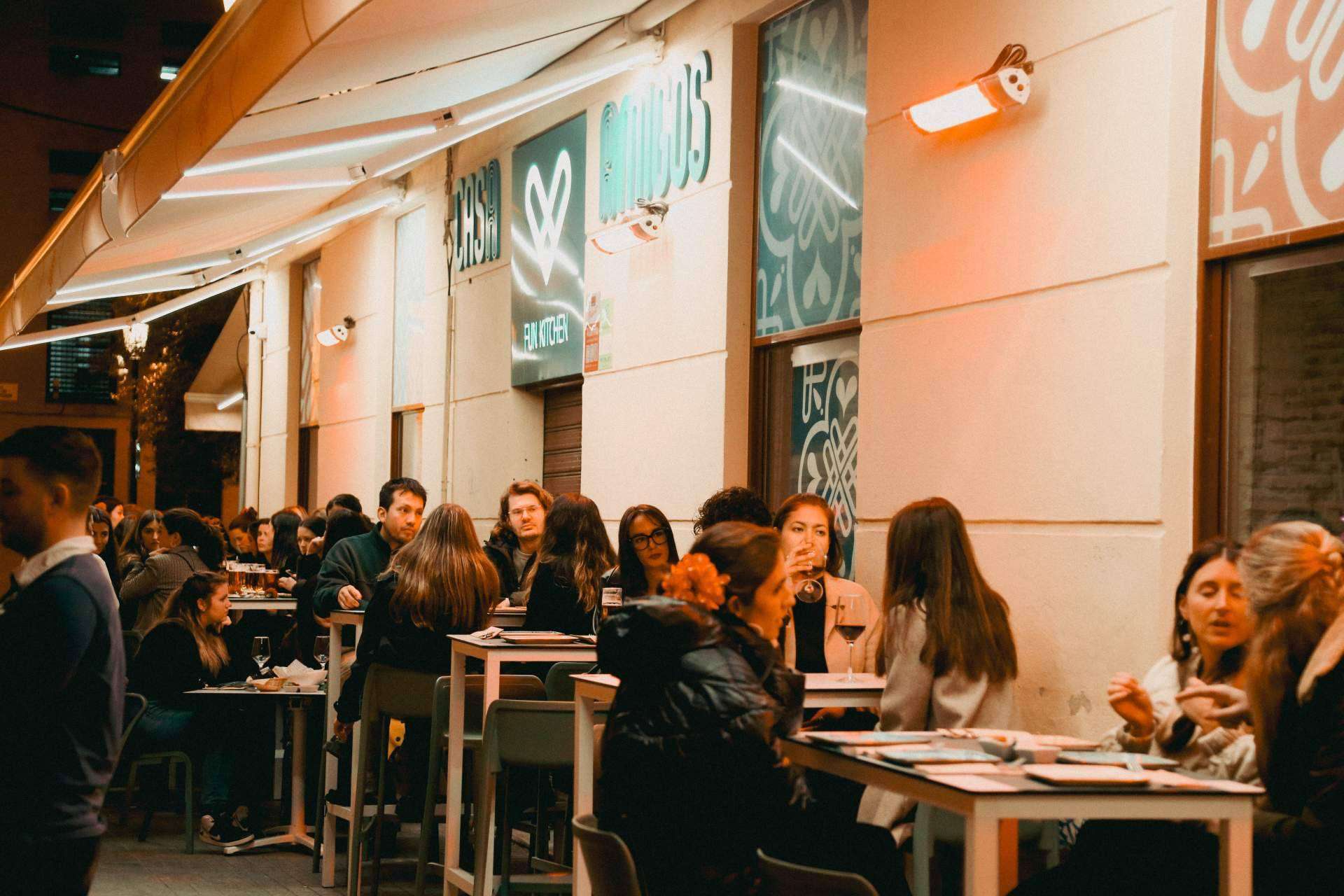 Primavera en Málaga, Casaamigos ofrece la combinación perfecta de gastronomía y ambiente en su terraza