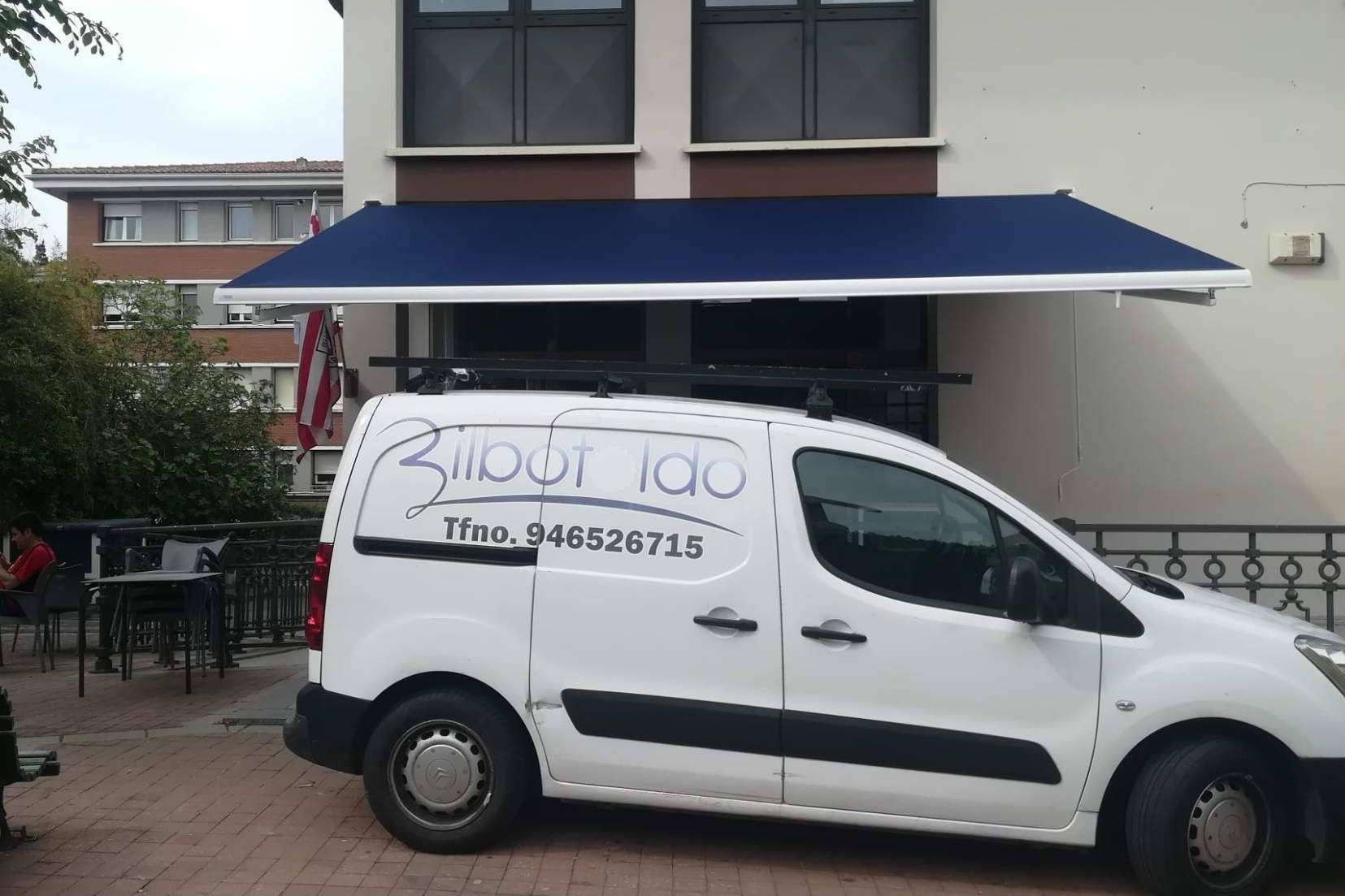 Bilbotoldo destaca la eficacia de los toldos como barrera frente al calor en hogares y comercios