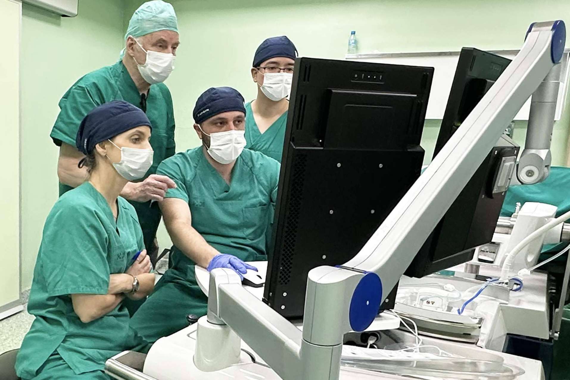 Cirugía robótica; ROC Clinic redefine la urología de España con una tecnología robótica vanguardista