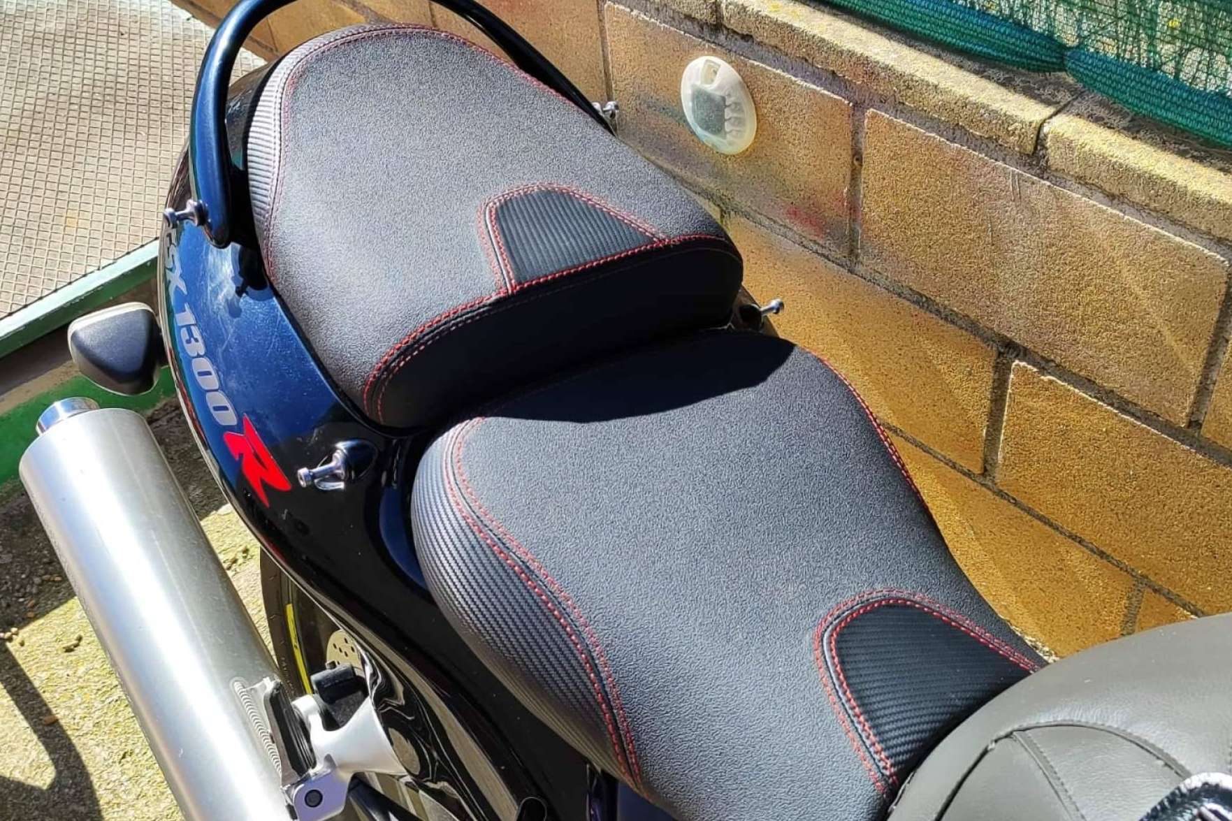 JM-FUNDAS apuesta por el diseño personalizado como valor diferencial al tapizar asiento de moto