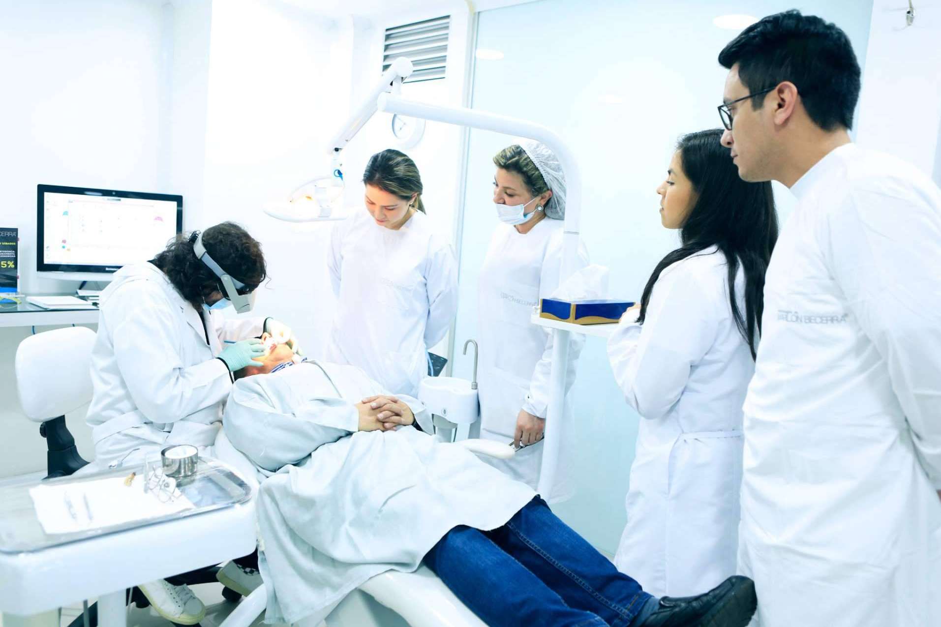 Odontología de Marlon Becerra destaca entre los tratamientos más solicitados en 2025 por extranjeros
