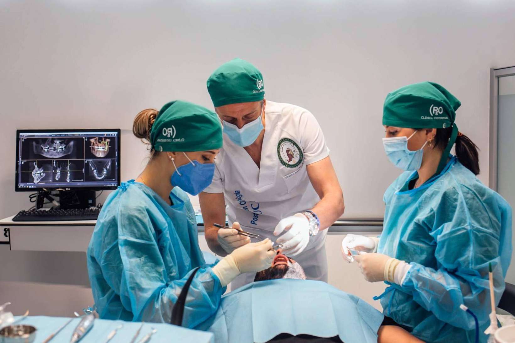 Especialización en odontología con PgO UCAM
