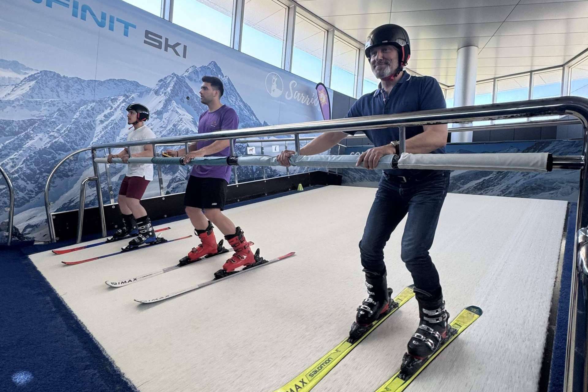Sarrios Infinit Ski inaugura en Barajas un nuevo centro de esquí indoor con gran acogida