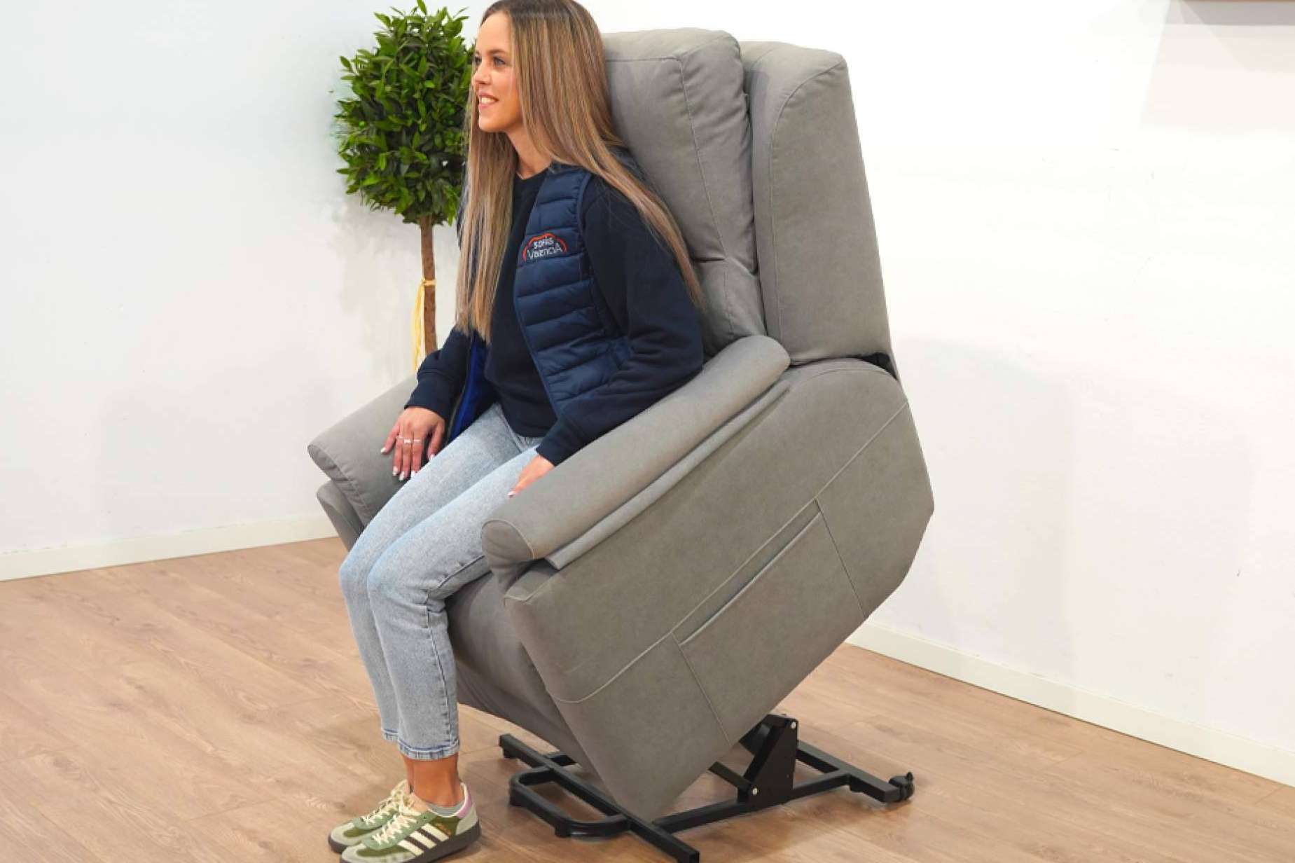 Sillones con diseño funcional y telas antiarañazos, la propuesta innovadora de Sofás Valencia