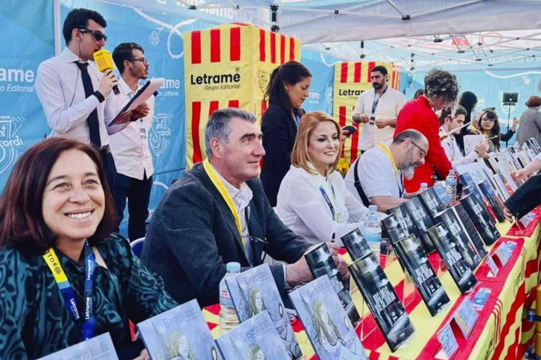 Letrame reúne autores y lectores en Sant Jordi con una jornada marcada por firmas y opiniones positivas