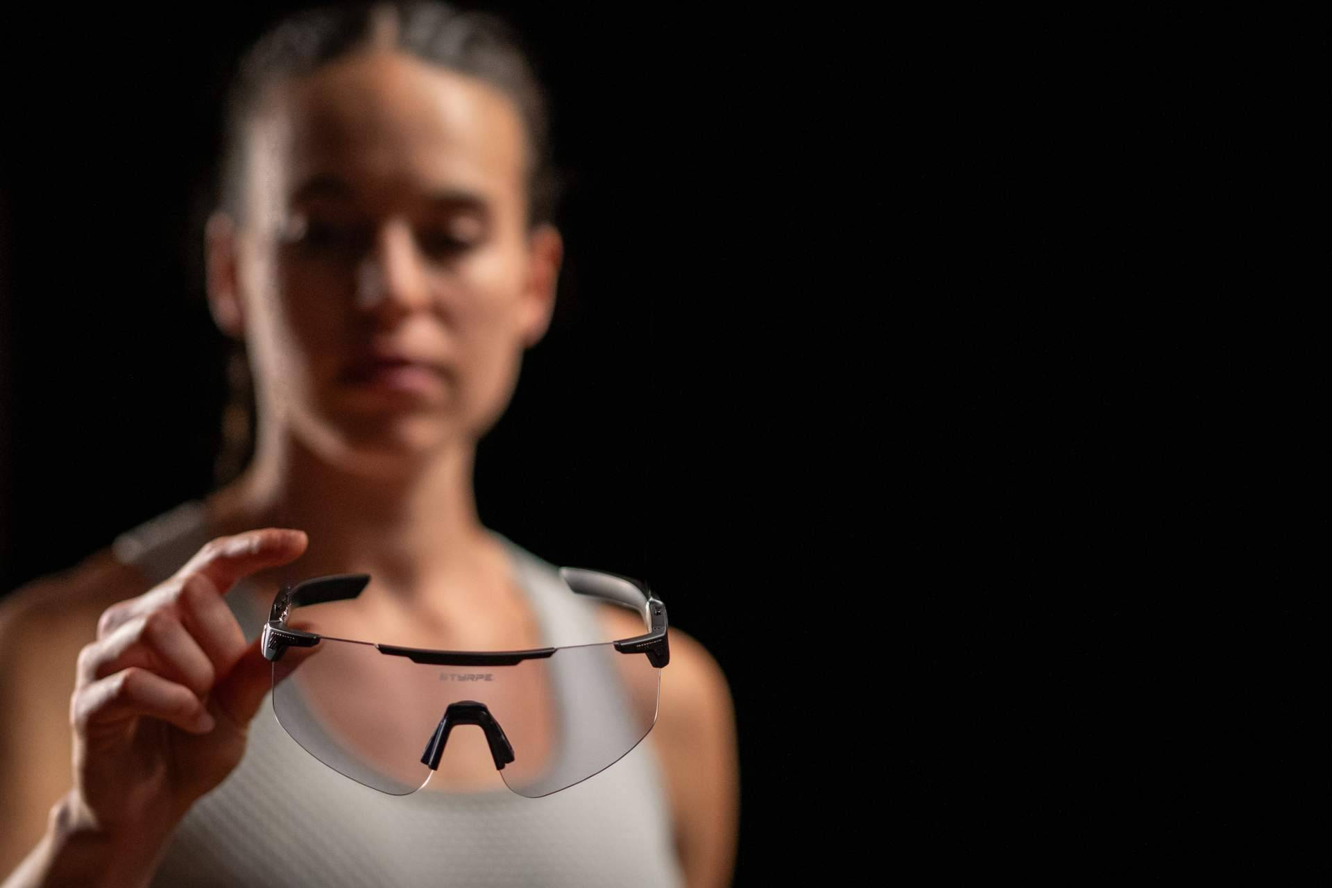 Styrpe da un paso más con Veyros, gafas deportivas inteligentes con sonido y protección visual avanzada