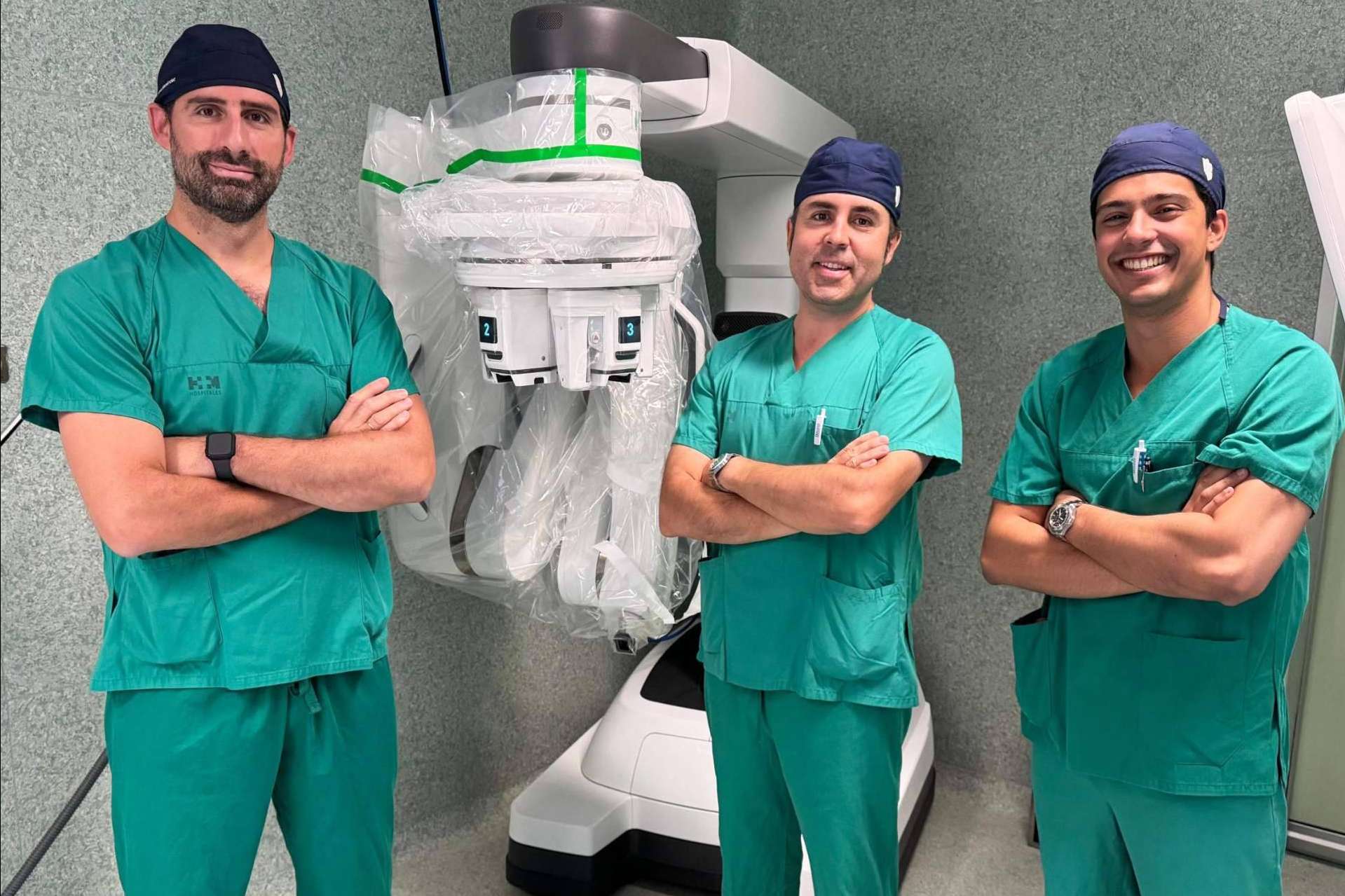 ROC Clinic y HM Hospitales realizan la primera cistectomía radical robótica con da Vinci SP en España