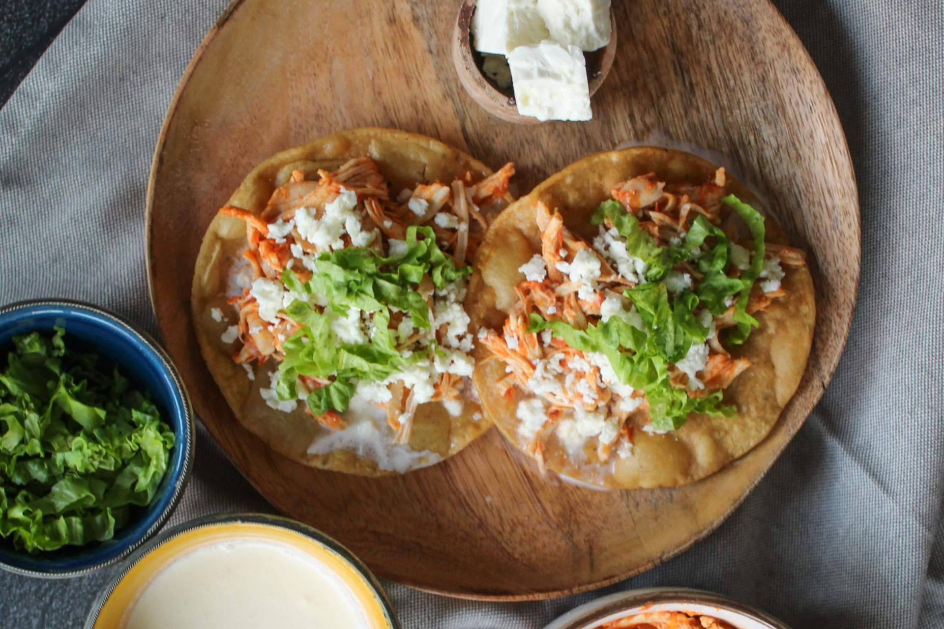 Descubrir la versatilidad de las tostadas de maíz nixtamalizado fritas en aceite de girasol