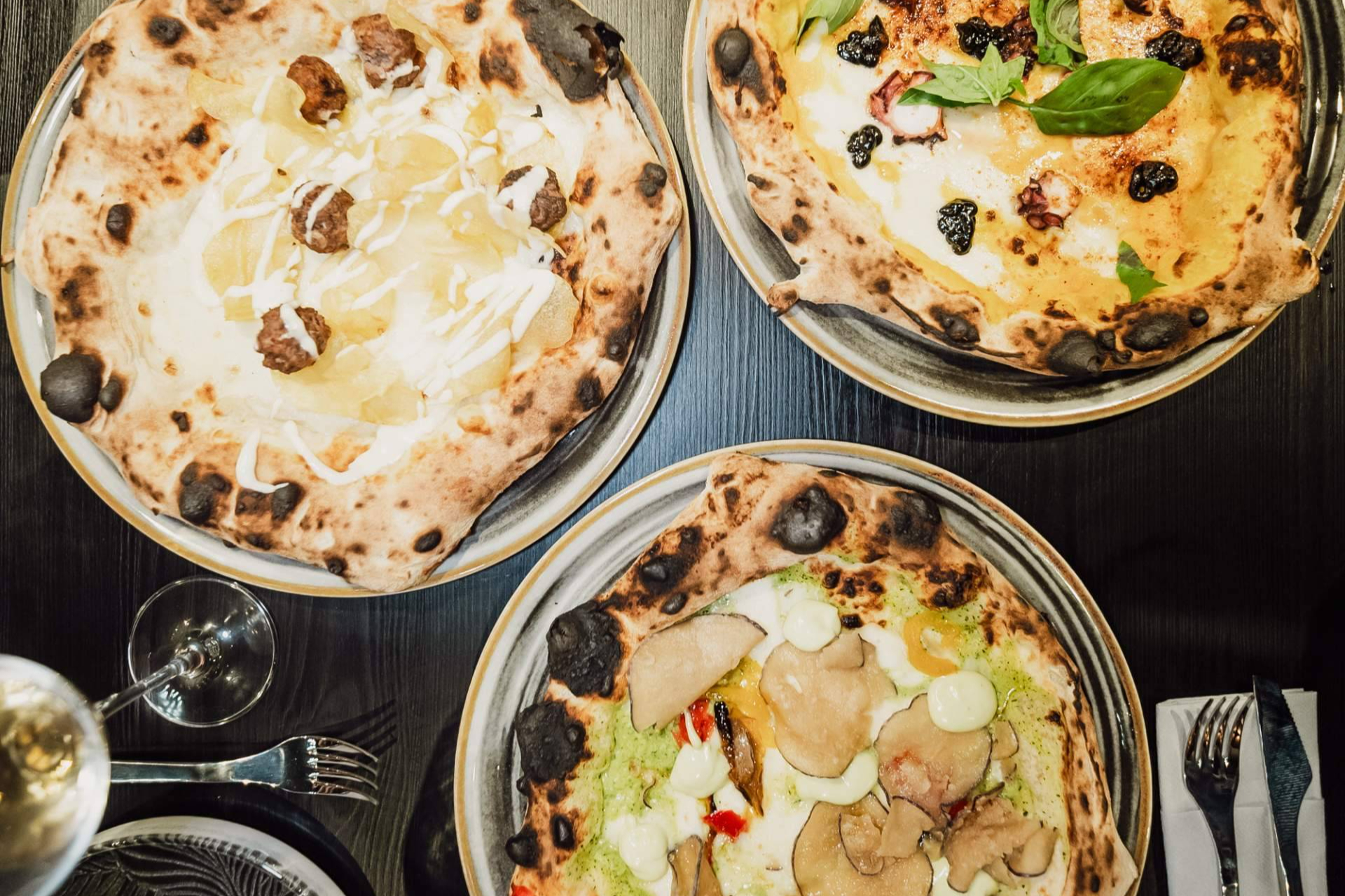 La esencia de Nápoles aterriza en Pau Claris con la apertura de Spaccanapoli Pizzería
