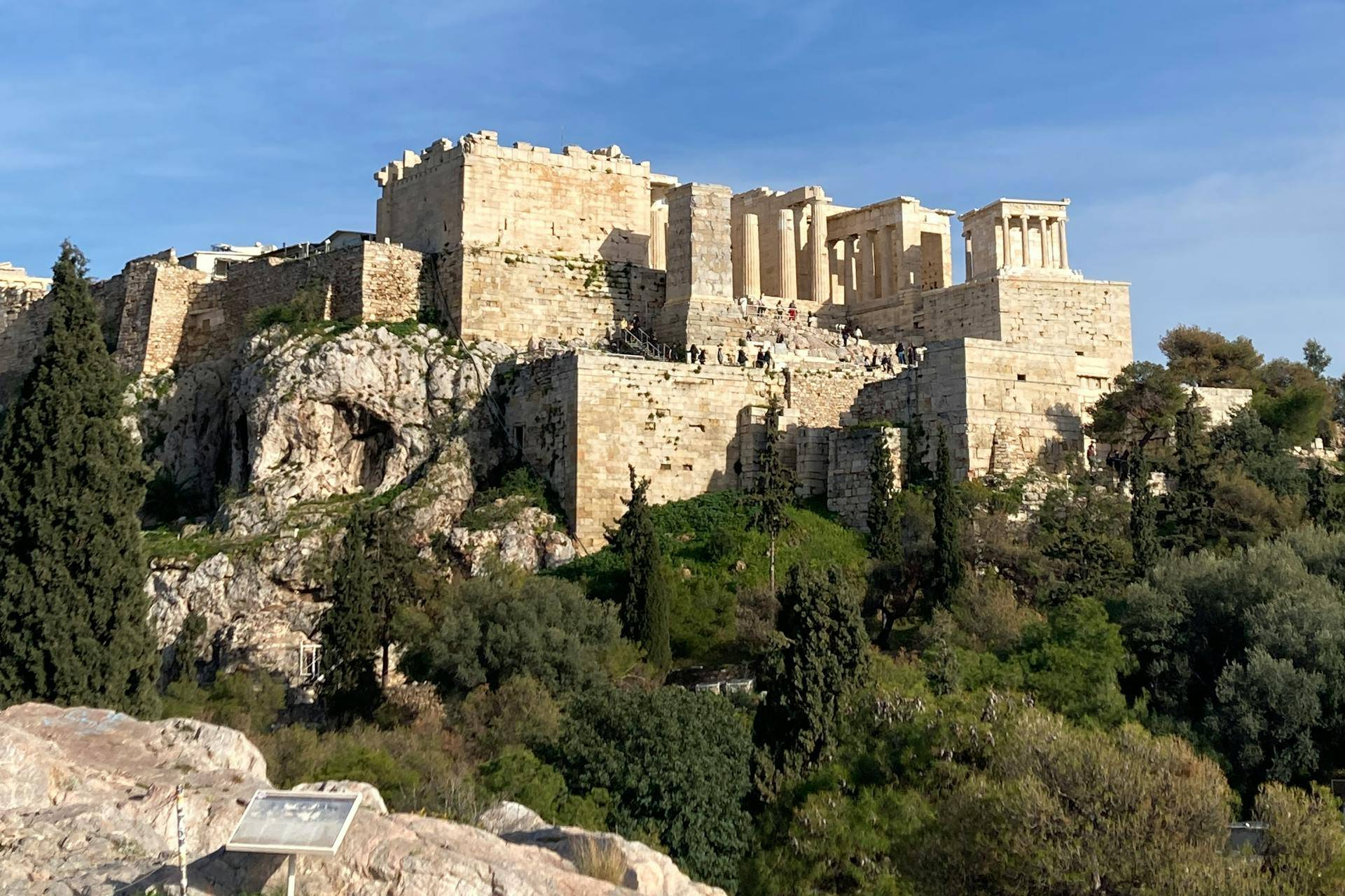 Visitar la Acrópolis de Atenas en 2025; cuánto cuestan las entradas y qué debes saber antes del viaje