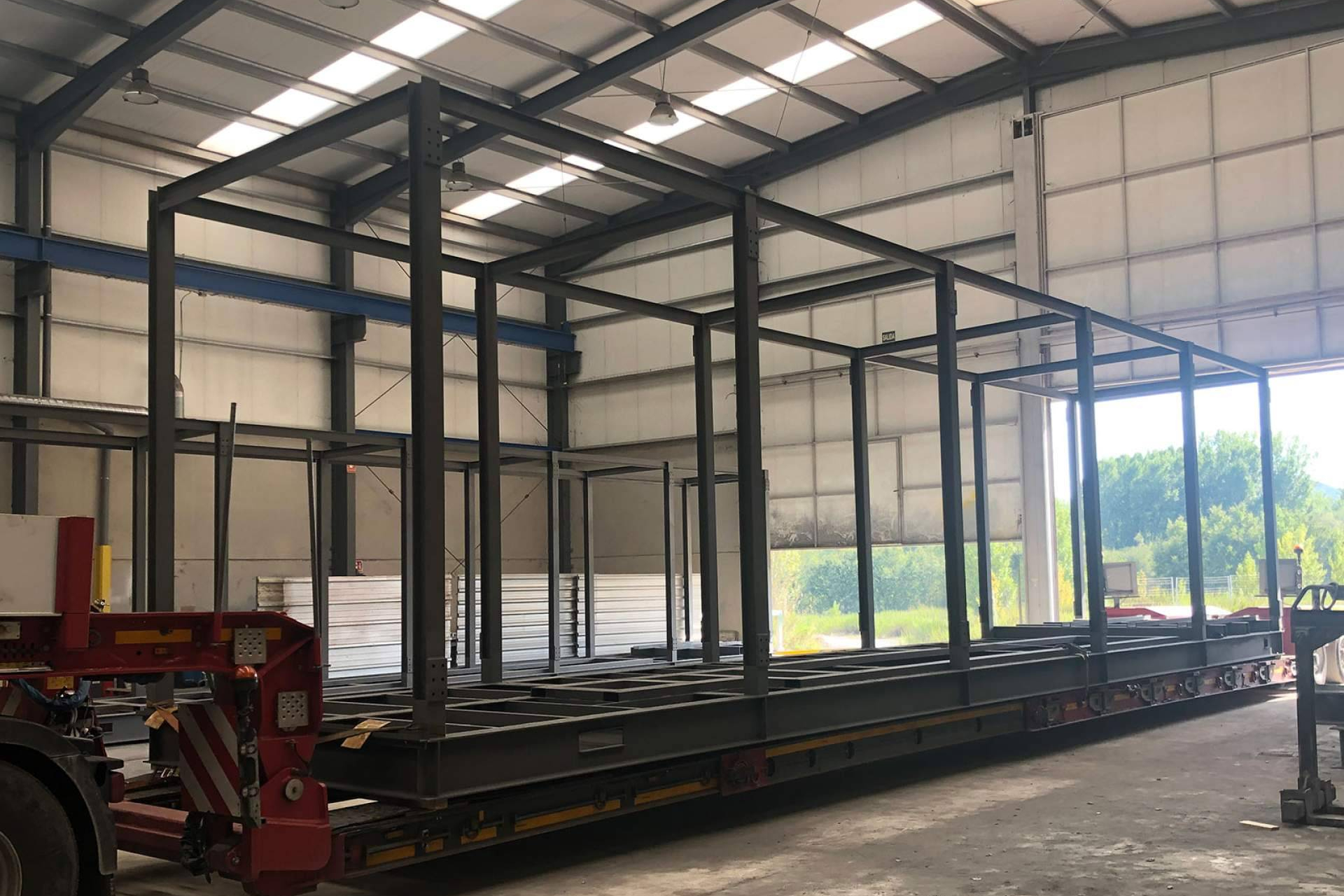 Construcciones modulares a medida con transporte sencillo y montaje rápido en obra