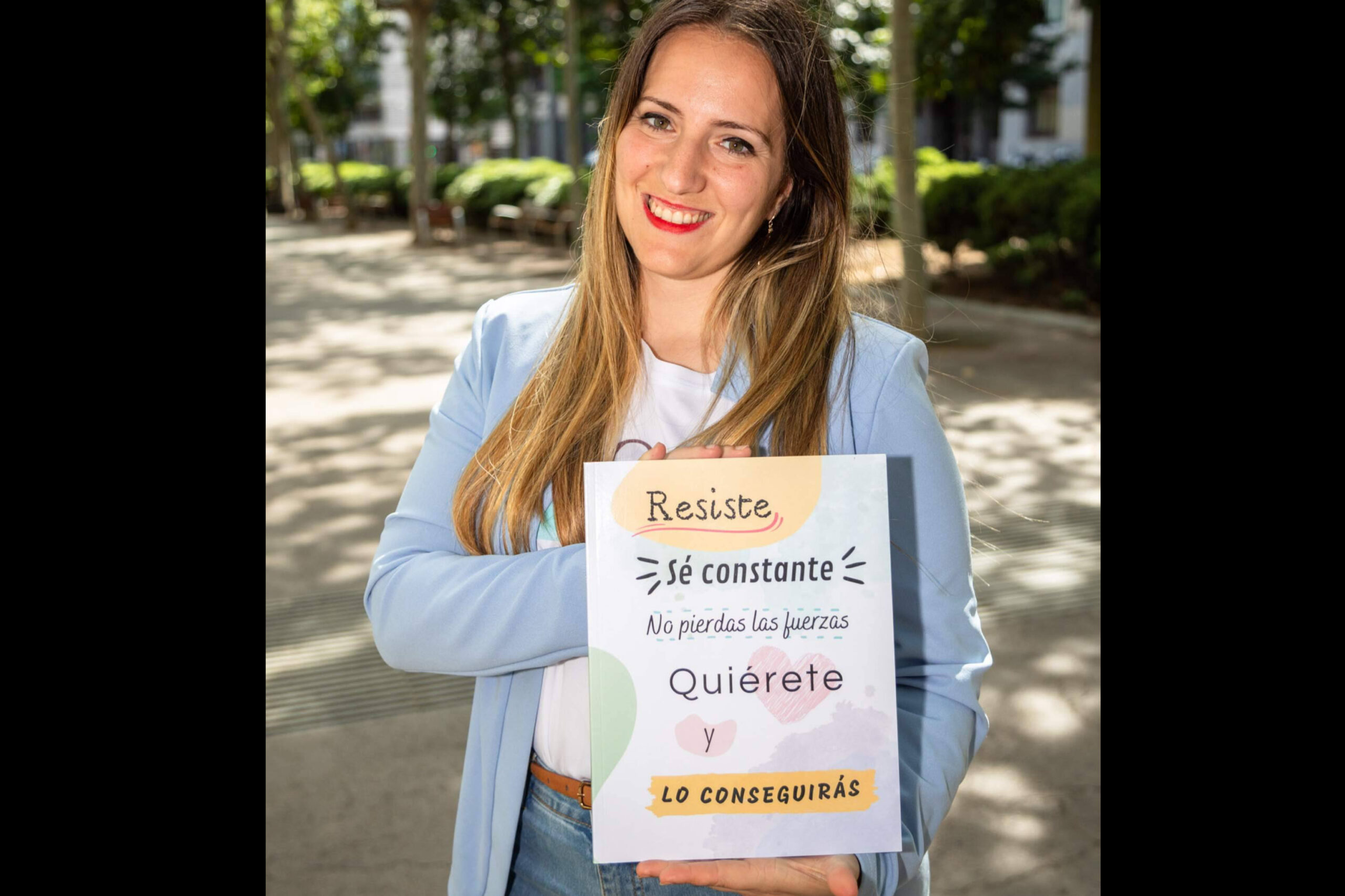 Mel Escribano revoluciona la preparación de oposiciones con su método OposTime y resúmenes de 160 páginas