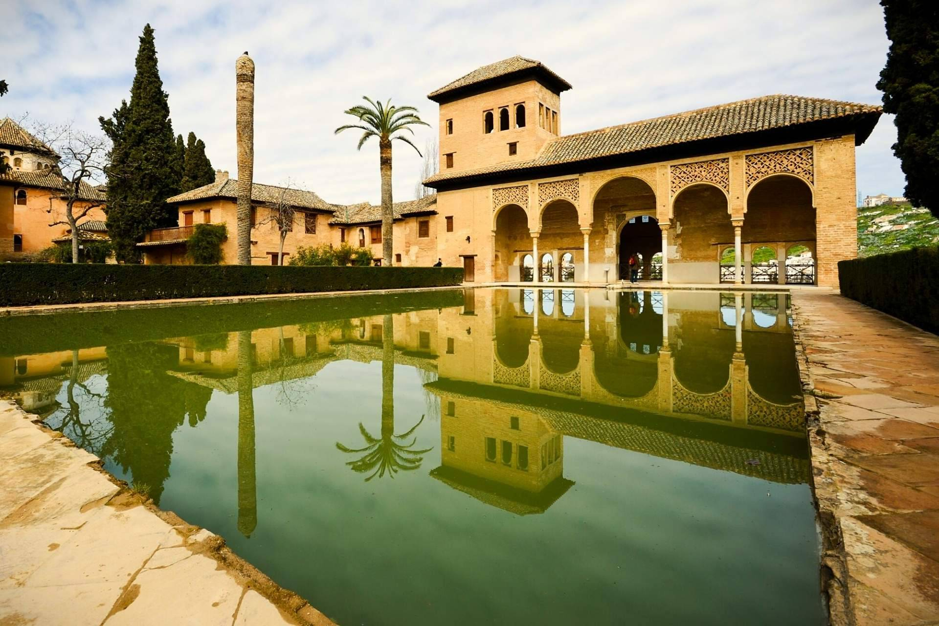 Qué ver en Granada; la guía esencial para descubrir sus tesoros