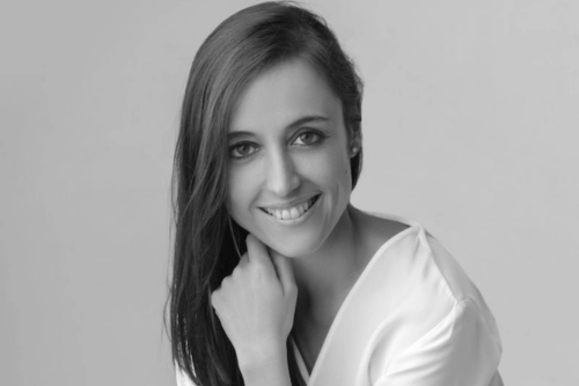 La Dra. Silvia Rosón presenta nuevas técnicas para el rejuvenecimiento de la mirada en Madrid