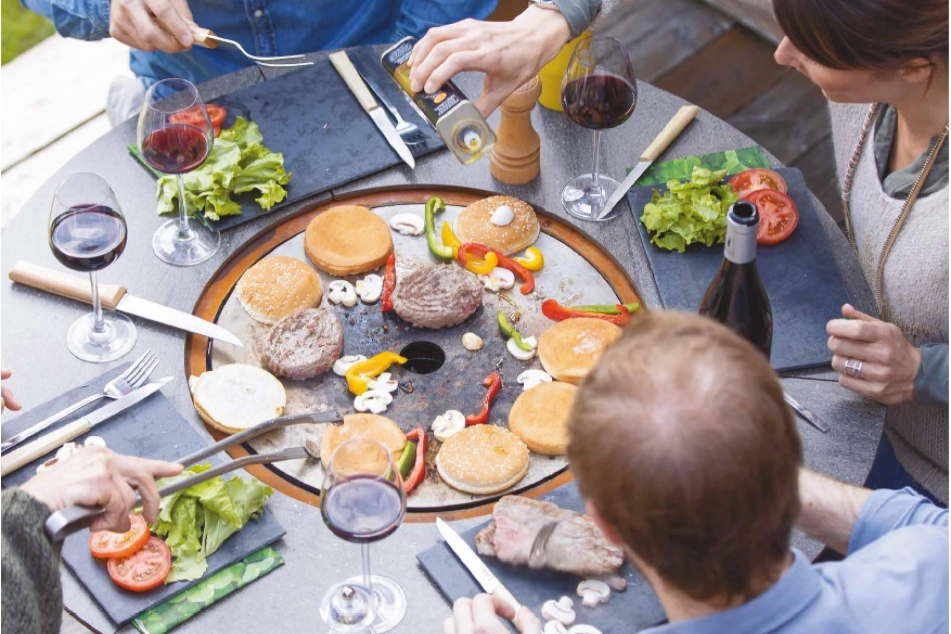 Carbel presenta nuevas marcas de estufas de leña y chimeneas de leña del Grupo Seguin para España y Portugal
