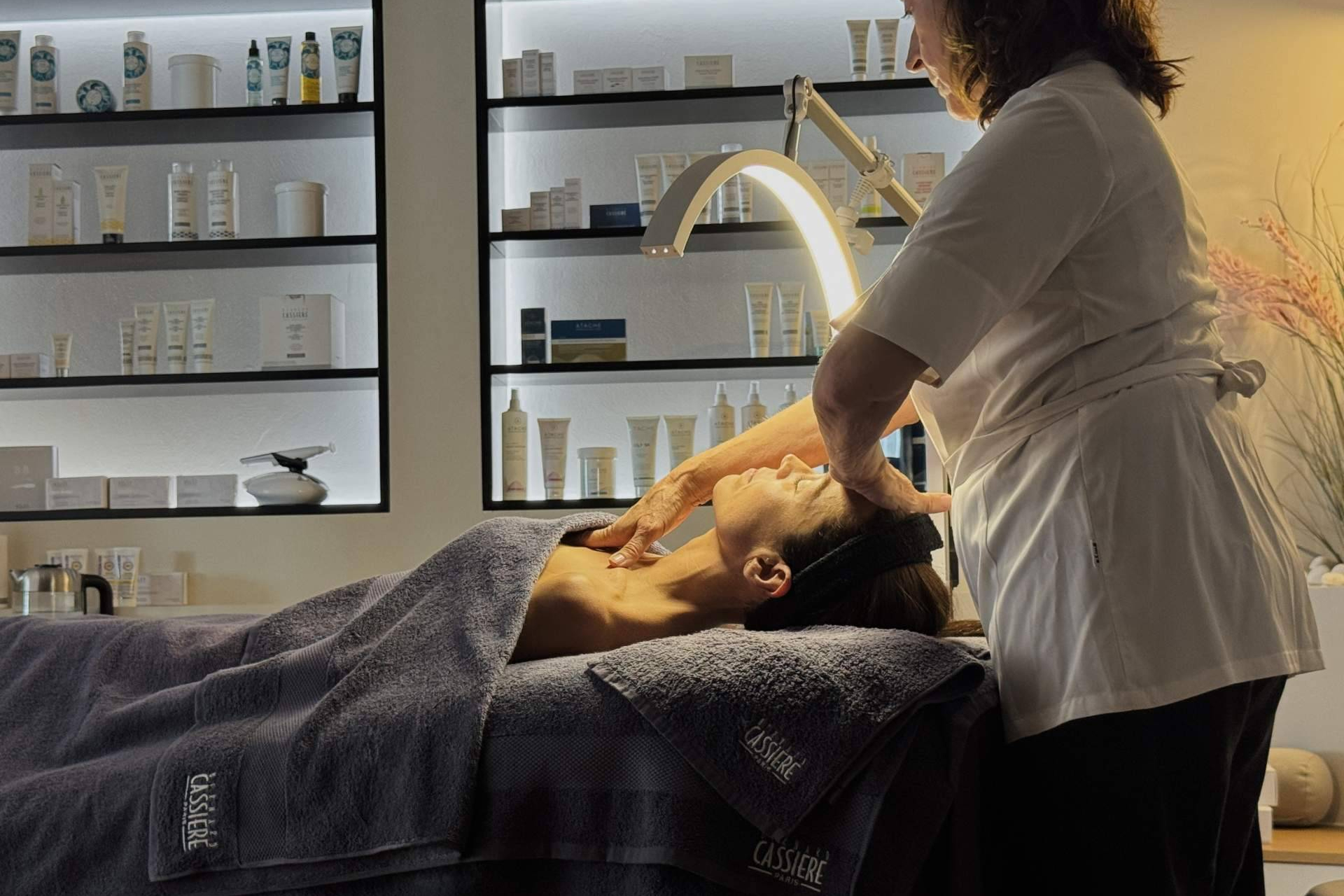 Informe desvela que muchas esteticistas usan estas 9 marcas de cosmética profesional para ser rentables