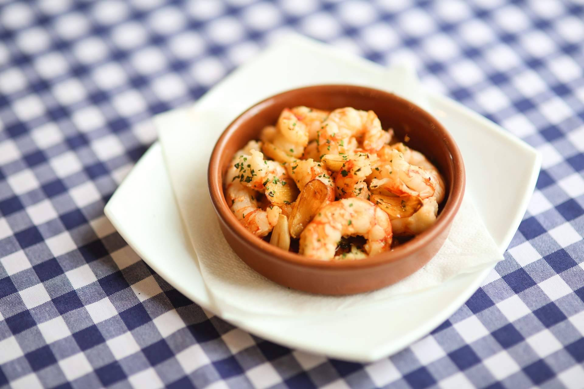 La Barceloneta vibra al ritmo de las tapas; Pasa Tapas conquista a locales y turistas