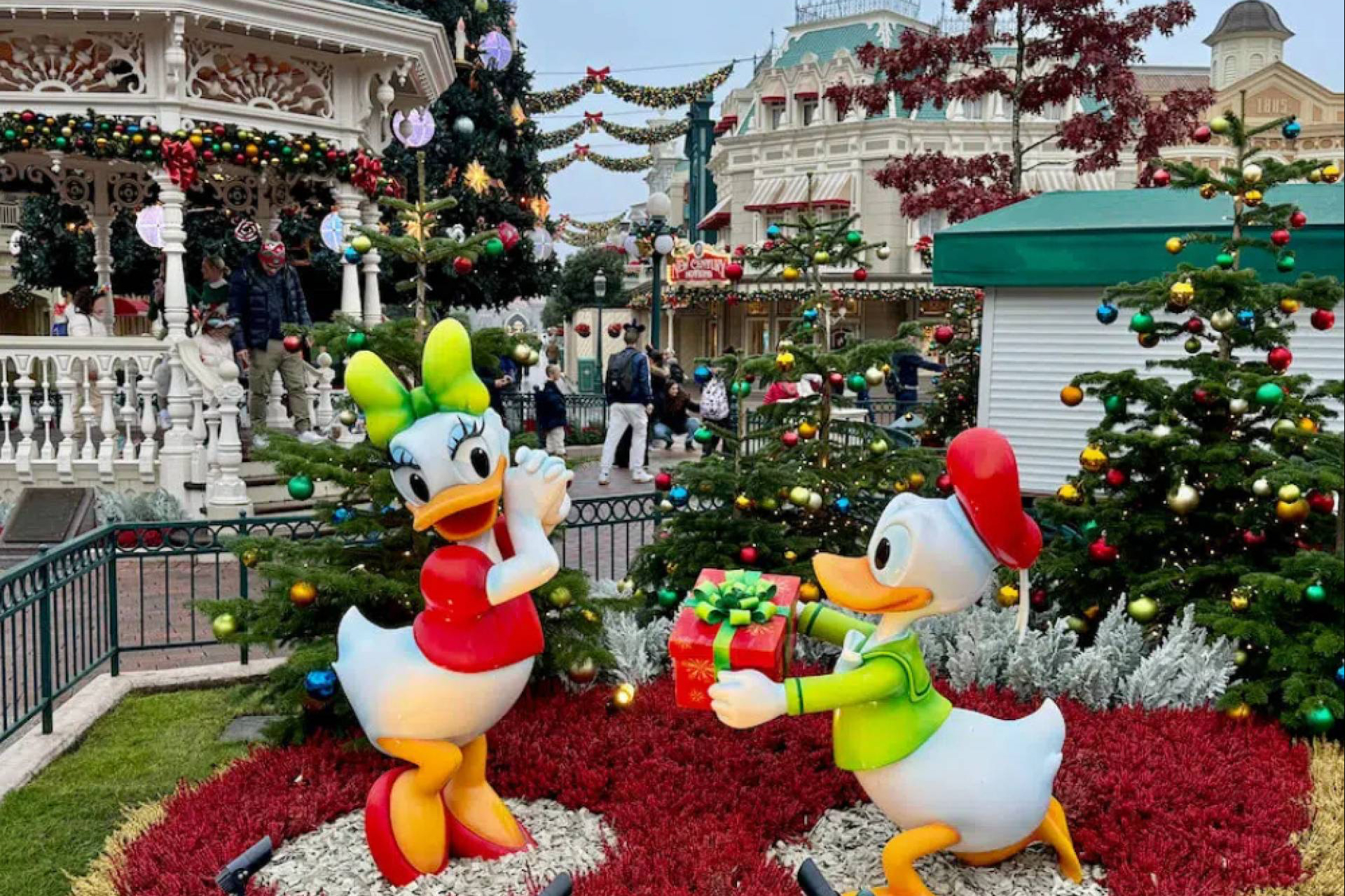 Navidad en Disneyland París; cómo planificar una experiencia sin contratiempos