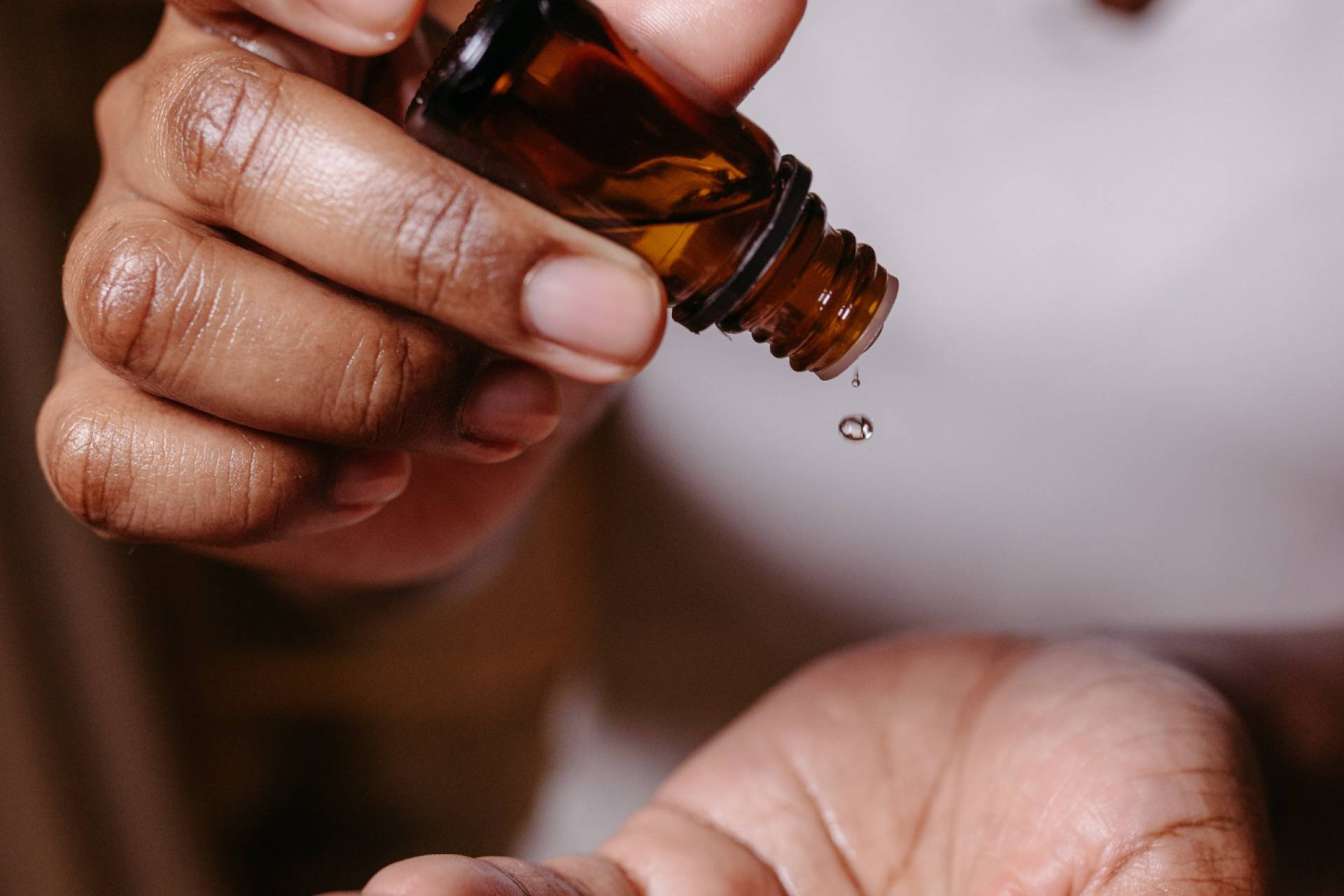 Cómo rebajar el estrés desde dentro, formación online en aromaterapia con enfoque emocional y físico